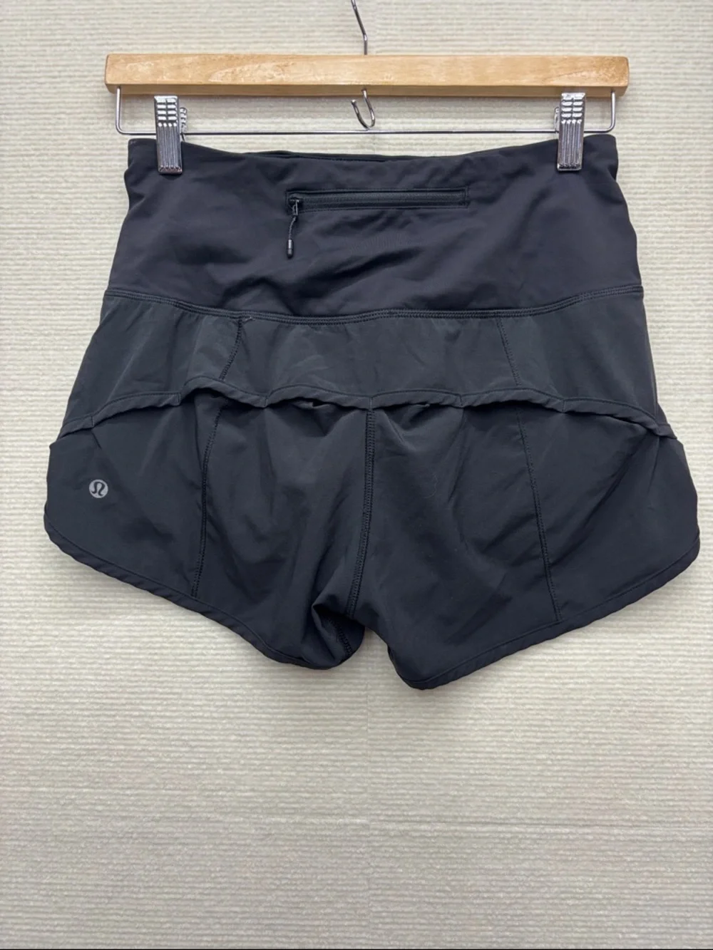 LULULEMON | Women’s Active Shorts - Black 4